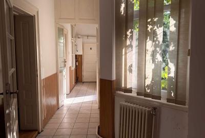 Casă cu 4 camere în Central - 5