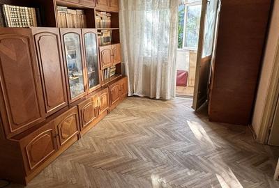 Apartament cu 3 camere semidecomandat în Km 4-5 - 11