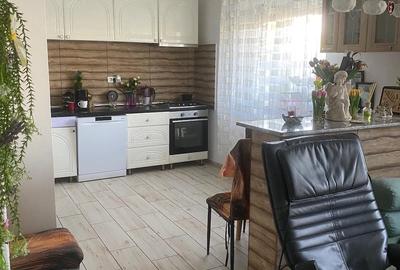 Casă cu 4 camere cu Teren 300 Mp în Livada