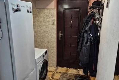 Apartament cu 4 camere semidecomandat în Republicii
