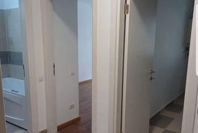 Garsonieră decomandată în Titan