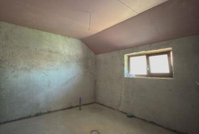 Casă cu 4 camere cu Teren 300 Mp în Lumina - 5