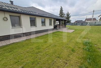 Casă individuală cu 10 camere cu Canalizare în Sâncraiu de Mureș