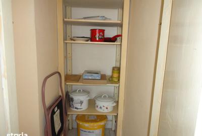 Apartament cu 2 camere decomandat în Romanilor