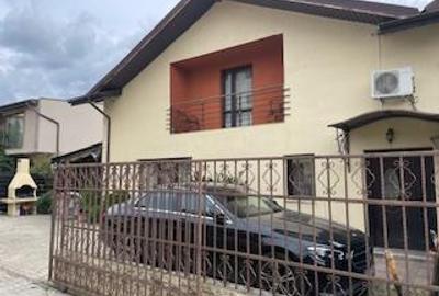 Casă cu 5 camere cu Teren 235 Mp în Pipera