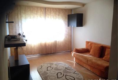 Garsonieră decomandată în Lipovei