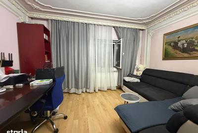 Apartament cu 3 camere decomandat în Rahova