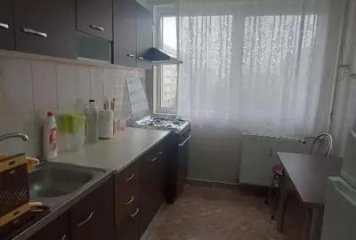 Apartament cu 2 camere semidecomandat în Baba Novac