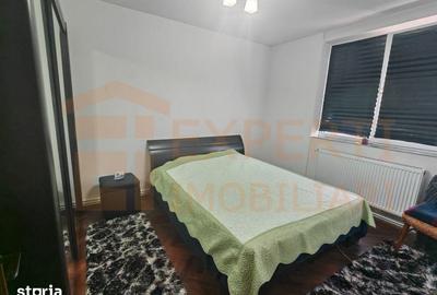 Apartament cu 3 camere decomandat în Far
