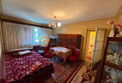 Apartament cu 3 camere decomandat în 1 Decembrie
