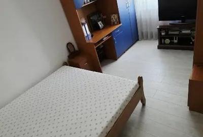 Apartament cu 3 camere semidecomandat în Central - 2