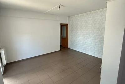 Spațiu comercial, de 58 mp, în Central - 6