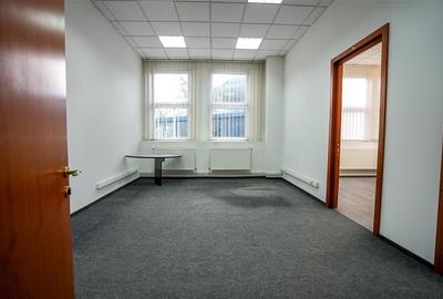 Spațiu comercial, de 1,240 mp, în Central - 6