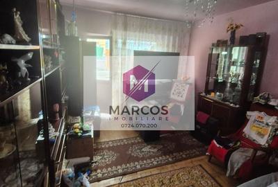 Apartament cu 4 camere decomandat în Micro IV