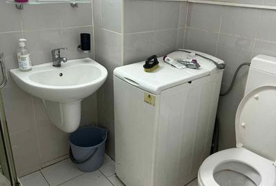 Garsonieră decomandată în Lipovei