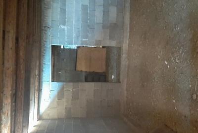 Casă individuală cu 9 camere cu Canalizare în Central - 1