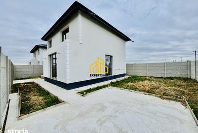 Casă cu 4 camere cu Teren 267 Mp în Prelungirea Ghencea