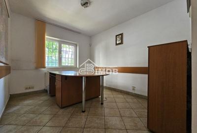 Apartament cu 3 camere decomandat în Micro 11 - 4