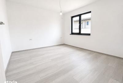 Casă cu 5 camere cu Teren 400 Mp în Domnești