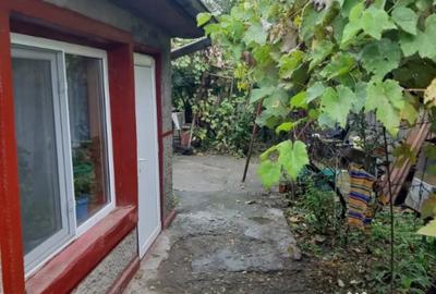Casă cu 2 camere cu Teren 250 Mp în Central