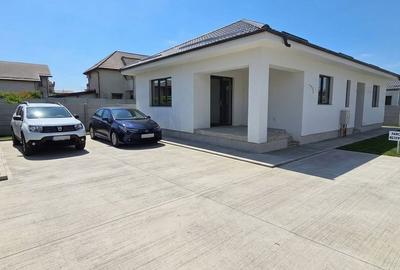 Casă cu 4 camere cu Teren 400 Mp în Domnești - 3