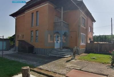 Casă cu 3 camere cu Canalizare în Central