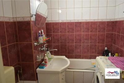 Apartament cu 3 camere decomandat în Tudor - 9