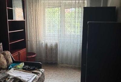 Apartament cu 4 camere semidecomandat în Teiul Doamnei - 3