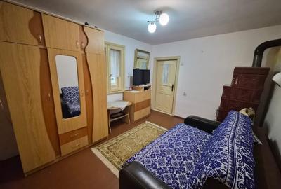 Casă cu 3 camere în Grăjdana