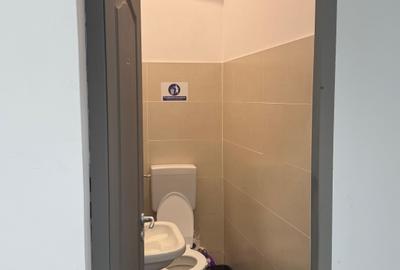 Spațiu comercial, de 25 mp, în Central - 3