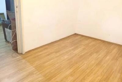 Apartament cu 2 camere semidecomandat în Km 4