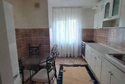 Apartament cu 3 camere decomandat în Turda