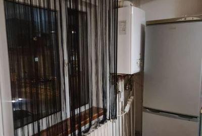 Apartament cu 2 camere decomandat în Craiovița Nouă