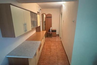 Apartament cu 2 camere circular, mobilat în Sărari