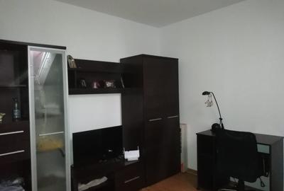 Apartament cu 2 camere semidecomandat, mobilat în Podu Roș - 2
