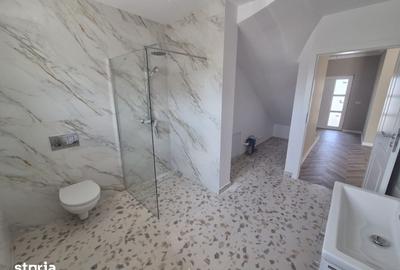Casă cu 4 camere cu Teren 350 Mp în Central - 3