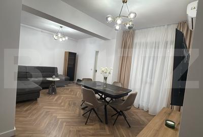Apartament cu 2 camere semidecomandat, mobilat în Calea Severinului