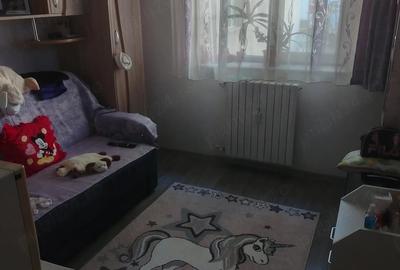 Garsonieră decomandată în CET