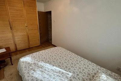 Apartament cu 3 camere semidecomandat în Central - 3