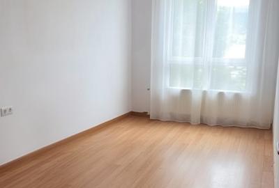 Apartament cu 3 camere decomandat în Bartolomeu - 2