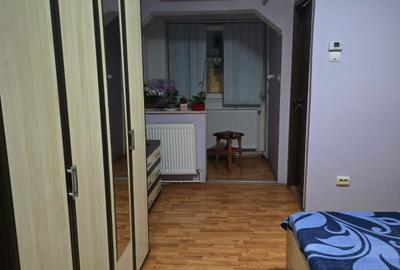 Garsonieră decomandată în Central - 7