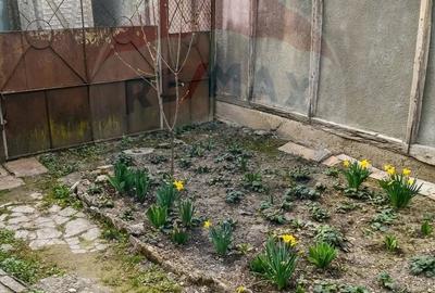 Apartament cu 2 camere nedecomandat în Central