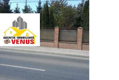 Teren de 2479 mp, în Central