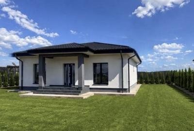 Casă cu 3 camere în Central
