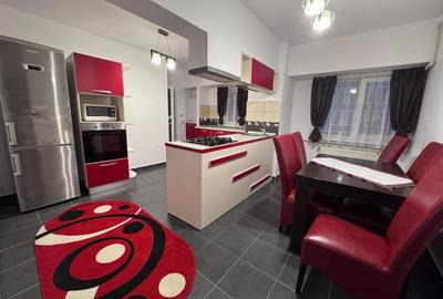 Apartament cu 3 camere decomandat în Ultracentral