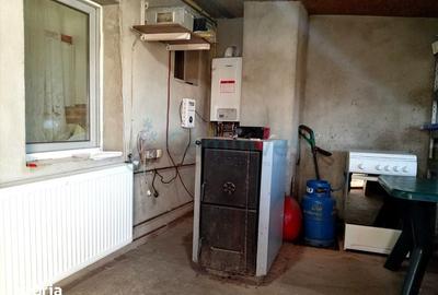 Casă cu 3 camere cu Teren 1439 Mp în Oșorhei