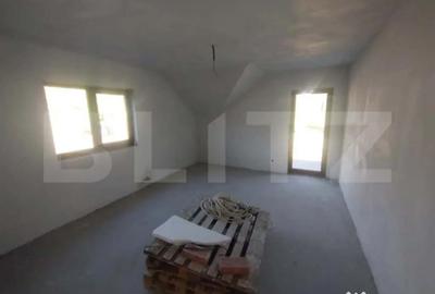 Casă cu 5 camere cu Teren 1500 Mp în Jelna - 10