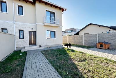 Duplex cu 3 camere cu Canalizare în Moșnița Nouă - 1