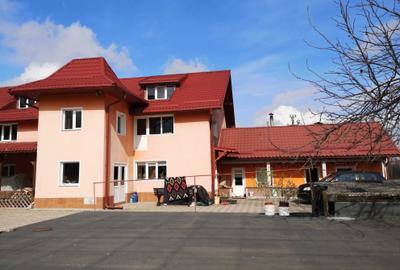 Casă cu 4 camere cu Teren 2463 Mp în Bartolomeu - 1