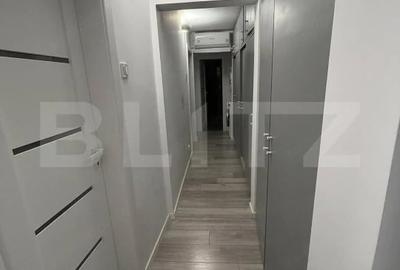 Apartament cu 3 camere decomandat în Rovine